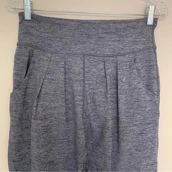 Lululemon Heathered Blue/Grey  Harem Cropped High Rise Pants 4 - Picture 7 of 9
